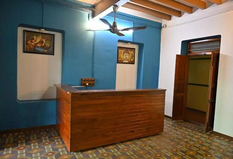 پانسیون Les Boganveillea Heritage Guest House
