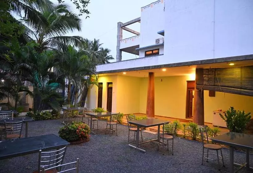 پانسیون Les Boganveillea Heritage Guest House