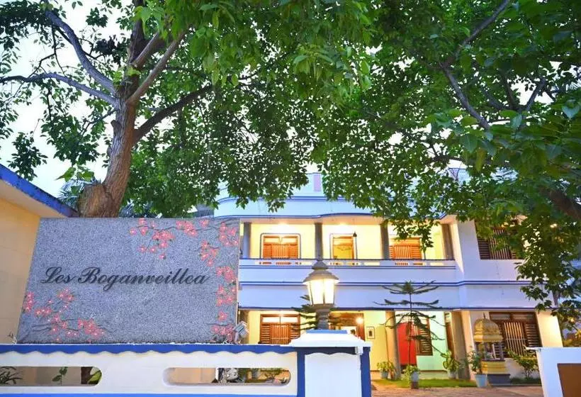 پانسیون Les Boganveillea Heritage Guest House