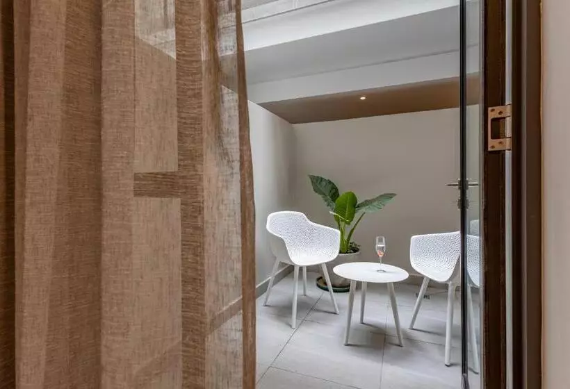 Plett Quarter Hotel   Lion Roars Hotels & Lodges