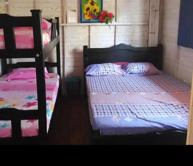 فندق صغير Canadian House Mucura