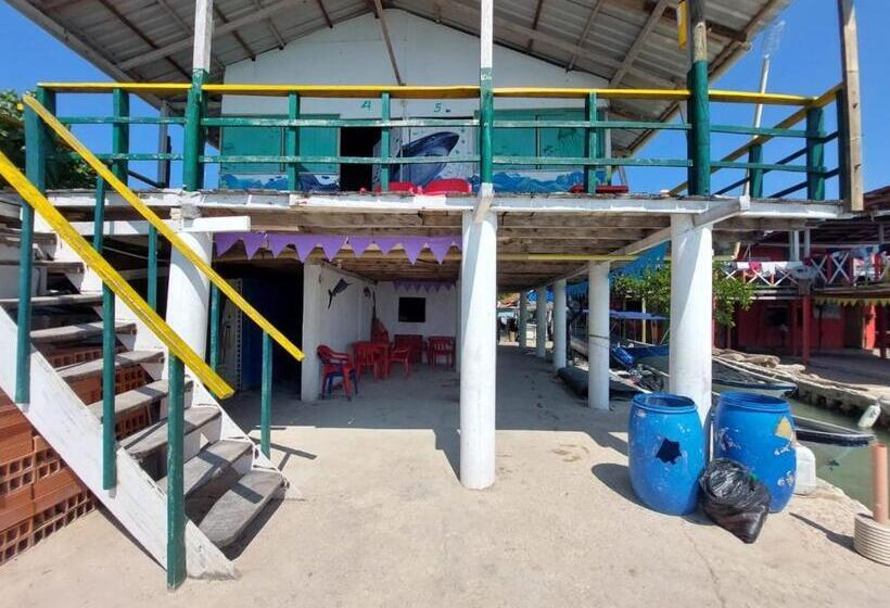 فندق صغير Canadian House Mucura