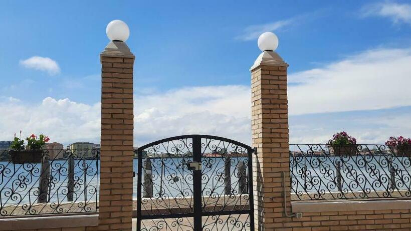 تختخواب و صبحانه Corte Lusenzo