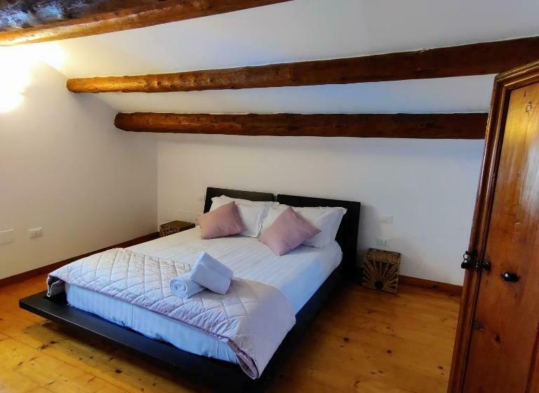 تختخواب و صبحانه Corte Lusenzo