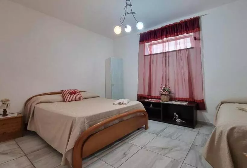 Aamiaismajoitus (B&B) Le Colonne Di Cesare