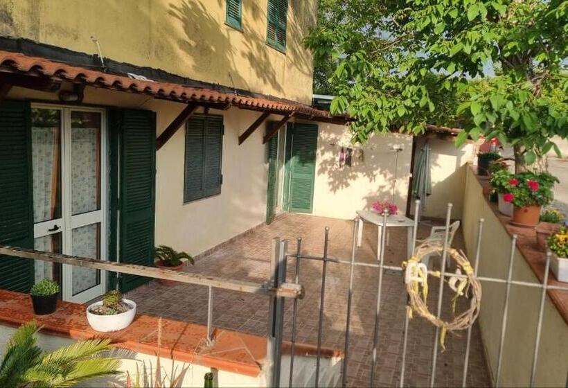 تختخواب و صبحانه Le Colonne Di Cesare