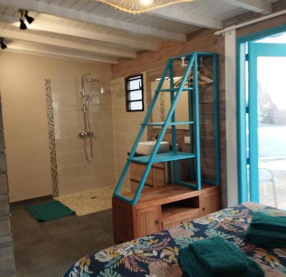 تختخواب و صبحانه Les Coulirooms