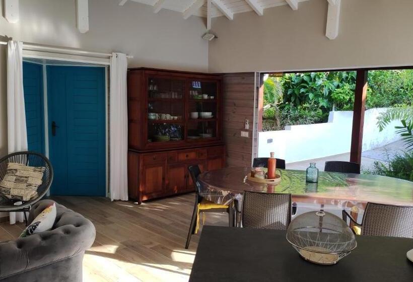 تختخواب و صبحانه Les Coulirooms