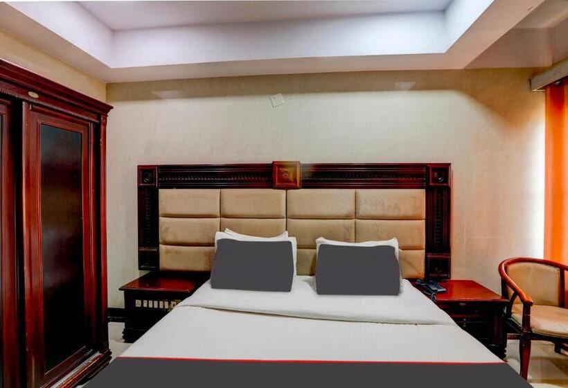 Capital O Hotel Yuvraj Signature