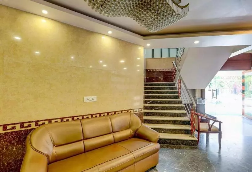 Capital O Hotel Yuvraj Signature