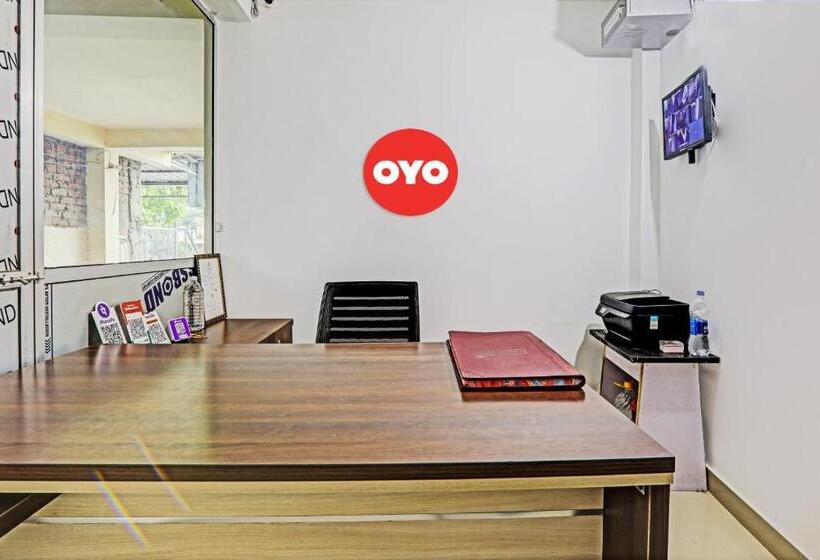 ホテル Oyo Flagship 81391  City Point