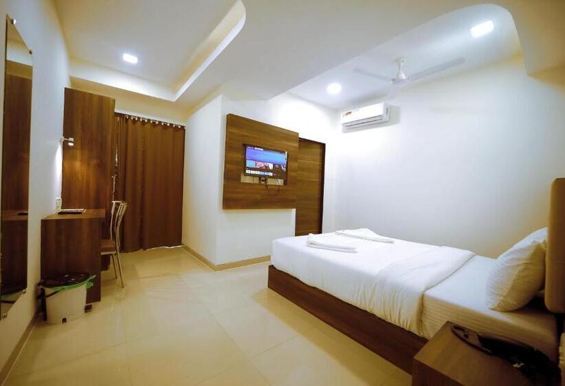 Hotel Precious Pearl