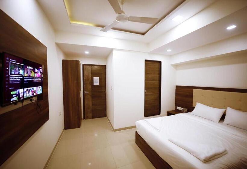 Hotel Precious Pearl