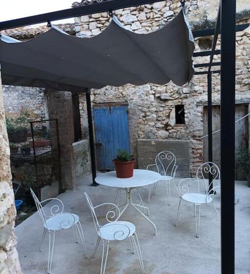 L Atelier De Raymond