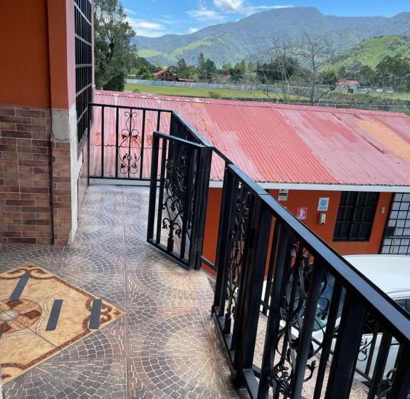 ペンション Cabañas Guadalupe Volcán