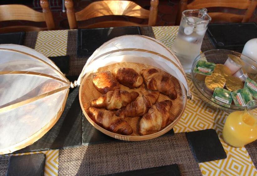 مبيت وإفطار La Charentaise Des Lilas