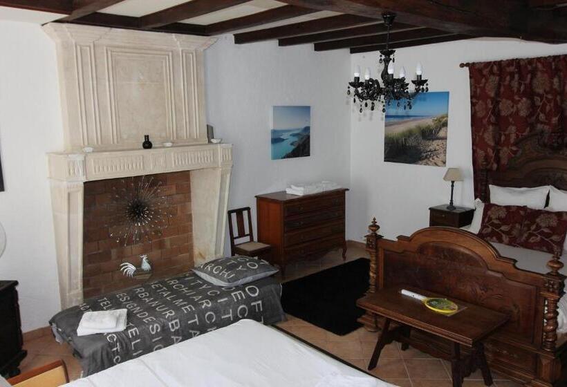 مبيت وإفطار La Charentaise Des Lilas