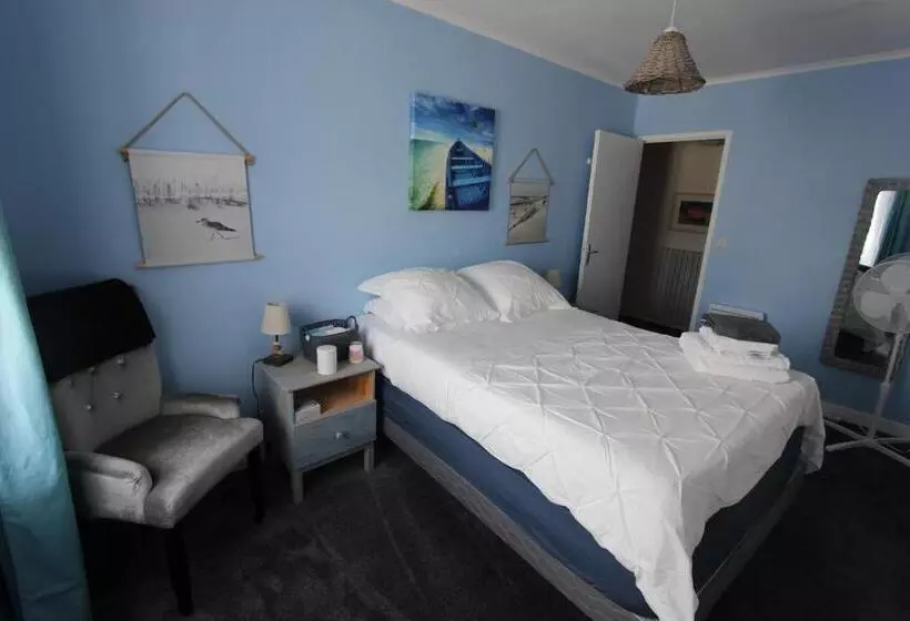 Aamiaismajoitus (B&B) La Charentaise Des Lilas