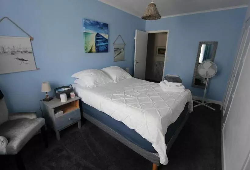 Aamiaismajoitus (B&B) La Charentaise Des Lilas