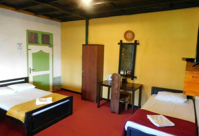 住宿加早餐  Shadow Mask Bungalow