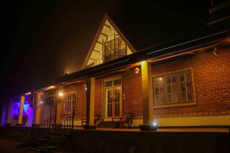 住宿加早餐  Shadow Mask Bungalow