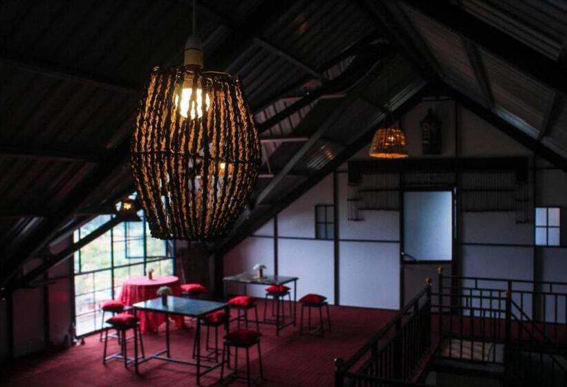 住宿加早餐  Shadow Mask Bungalow