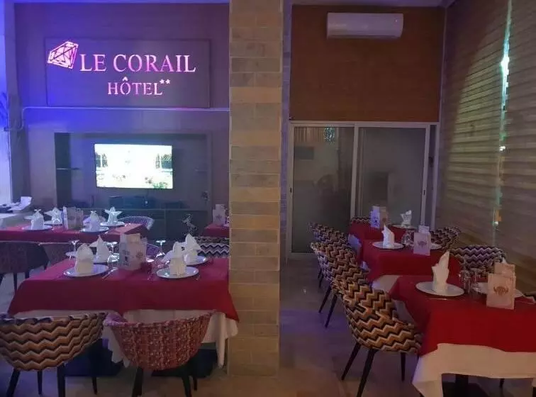 ホテル Hôtel Le Corail