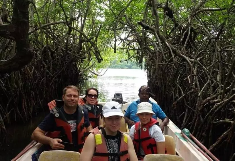 Majatalo Villa Sanitha