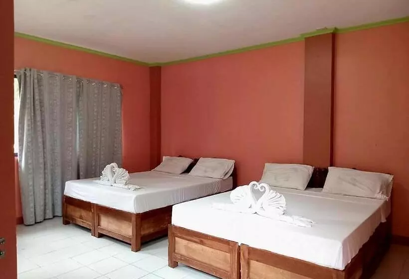 Retkeilymaja Aghao Midgreens Resort