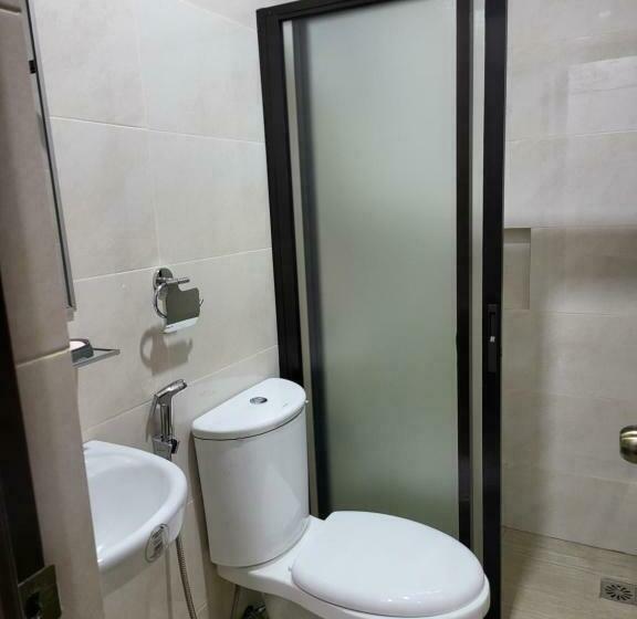 Vandrarhem Dormitory Near Sm And S And R