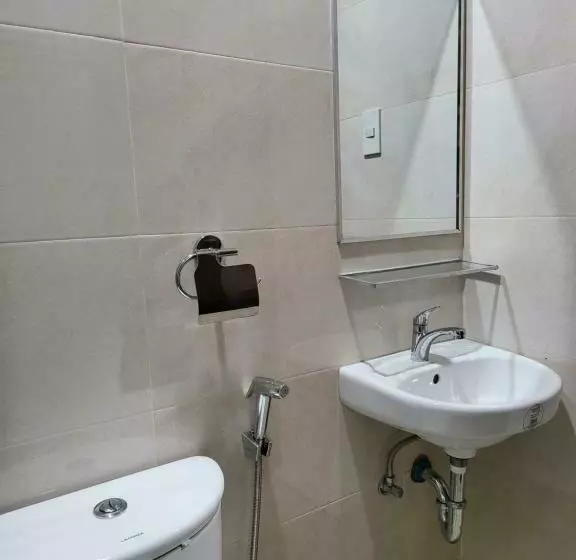 ユースホステル Dormitory Near Sm And S And R