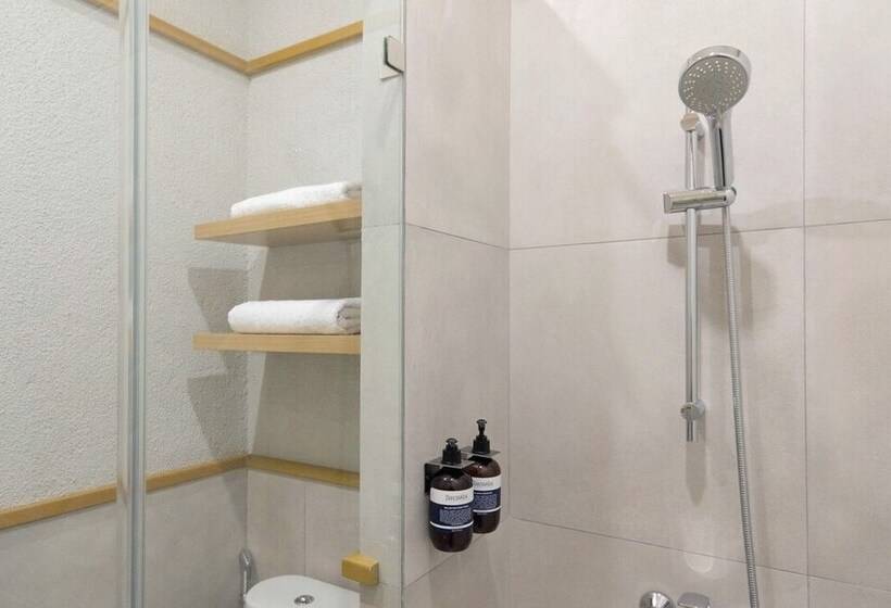 호텔 Casa Living Senopati