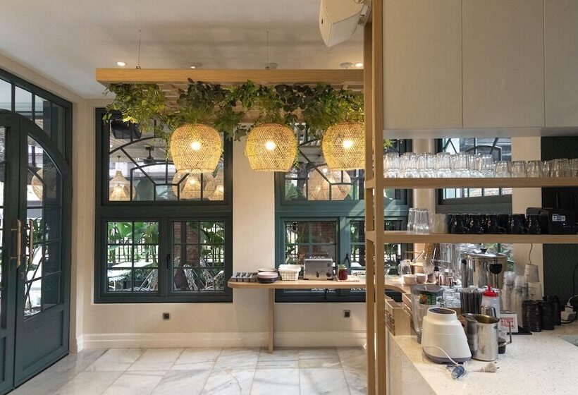 호텔 Casa Living Senopati