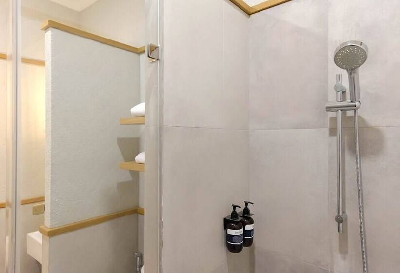 호텔 Casa Living Senopati