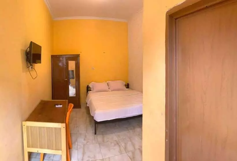 Hotelli Oyo 92586 Happy 777