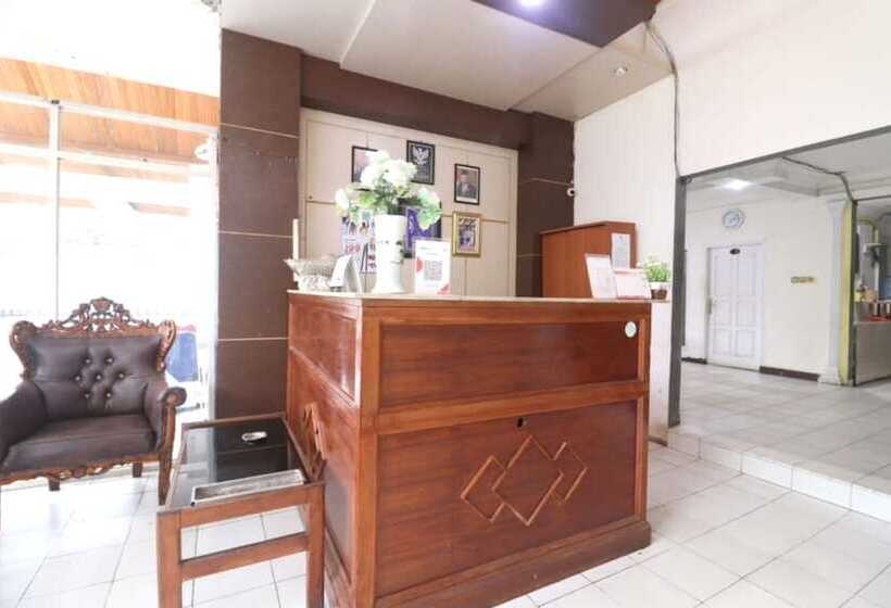 酒店 Oyo 92586 Happy 777