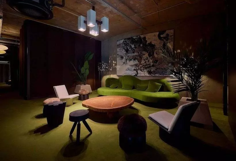 ホテル Mix Brussels   Gym & Wellness For Adults Only