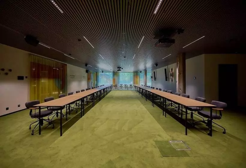 ホテル Mix Brussels   Gym & Wellness For Adults Only