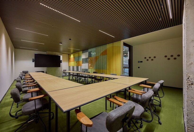 ホテル Mix Brussels   Gym & Wellness For Adults Only