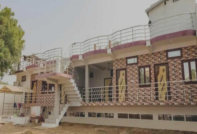 Отель Oyo 81219 Kamal