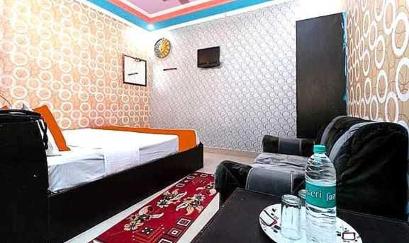 Отель Oyo 81219 Kamal