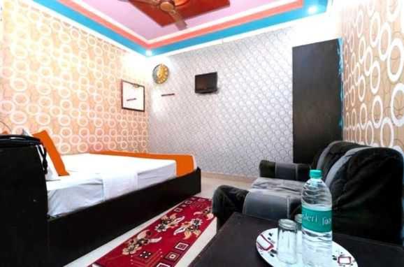 Отель Oyo 81219 Kamal