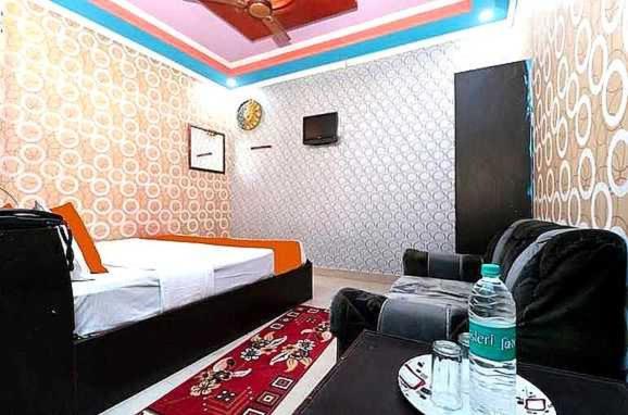 Отель Oyo 81219 Kamal