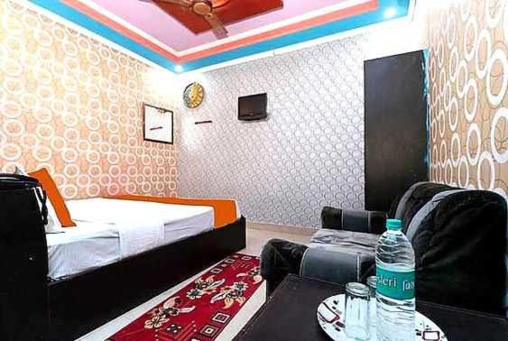 Отель Oyo 81219 Kamal
