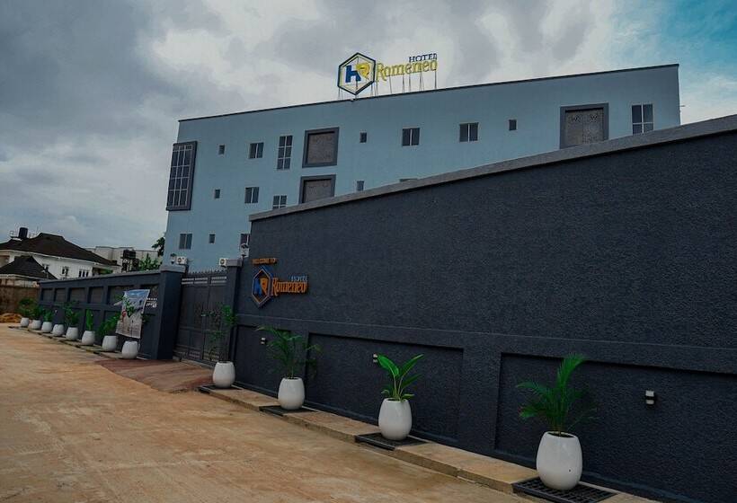 호텔 Romeneo Grand Royal