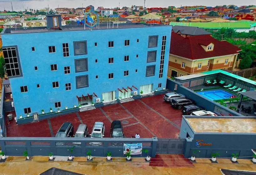 هتل Romeneo Grand Royal