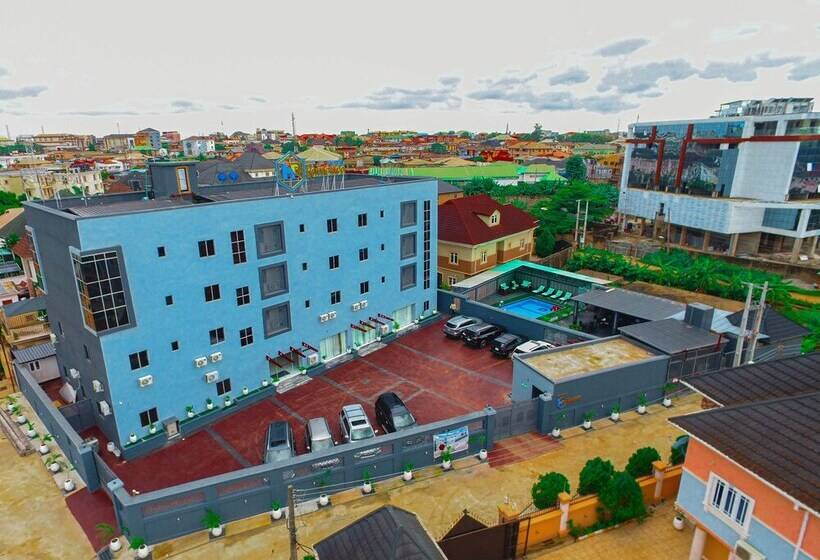 호텔 Romeneo Grand Royal