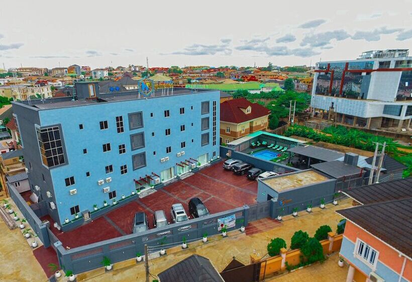 호텔 Romeneo Grand Royal