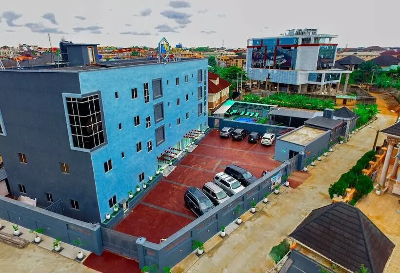 هتل Romeneo Grand Royal