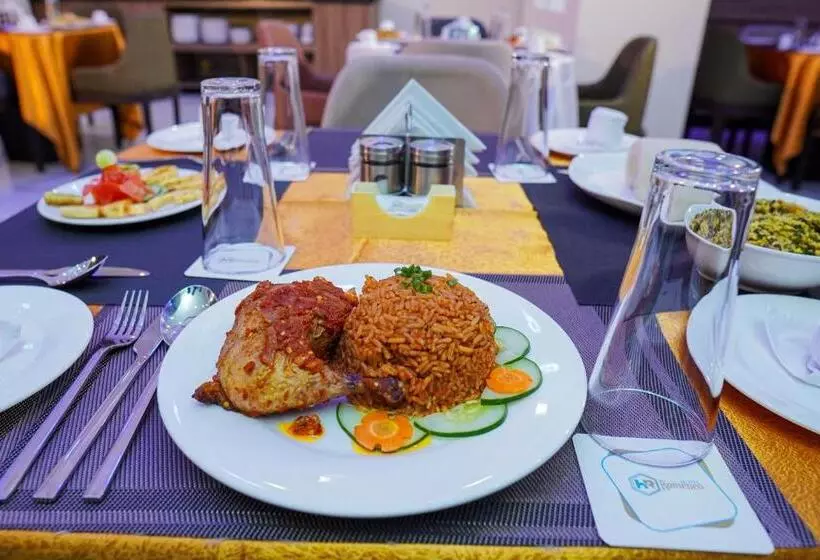 هتل Romeneo Grand Royal